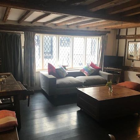 Hastings Old Town. Cottage - By The Sea Экстерьер фото